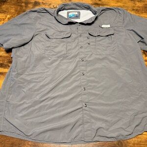 Magellan Outdoors Men's Gray Casual Button Down Shirt